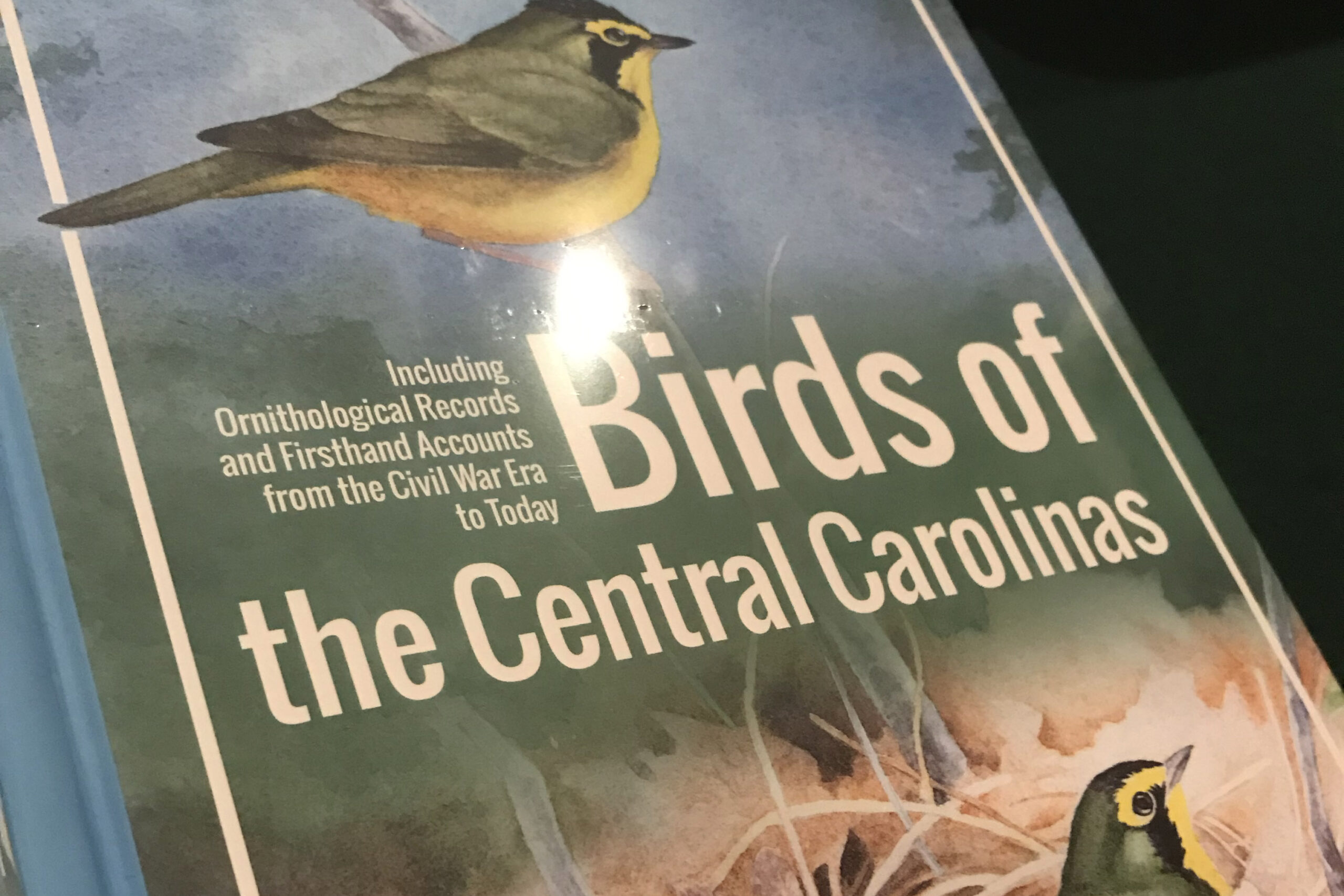 Close up of book cover of Birds of the Central Carolinas